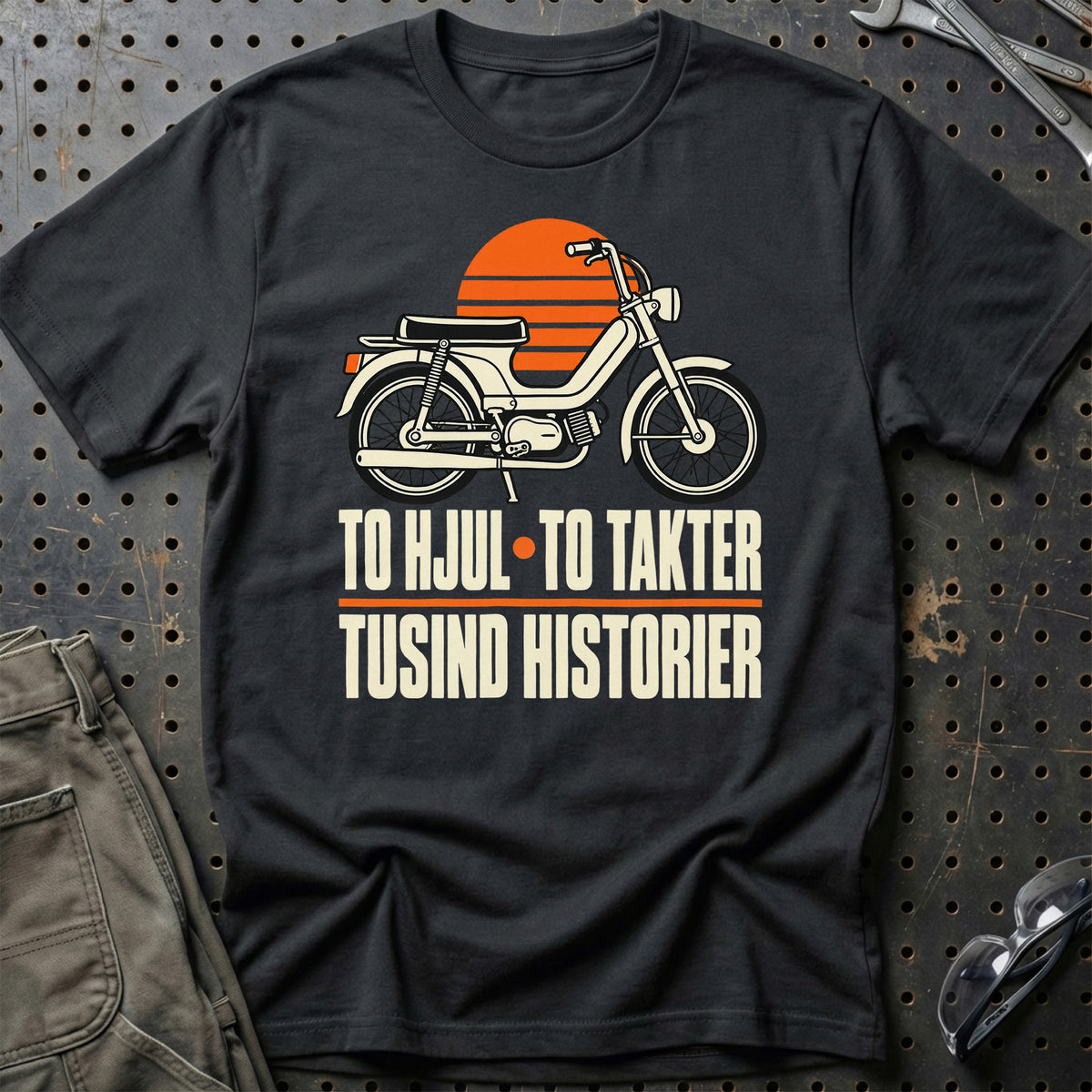 
To hjul · To takter – Tusind historier T-Shirt – Sort