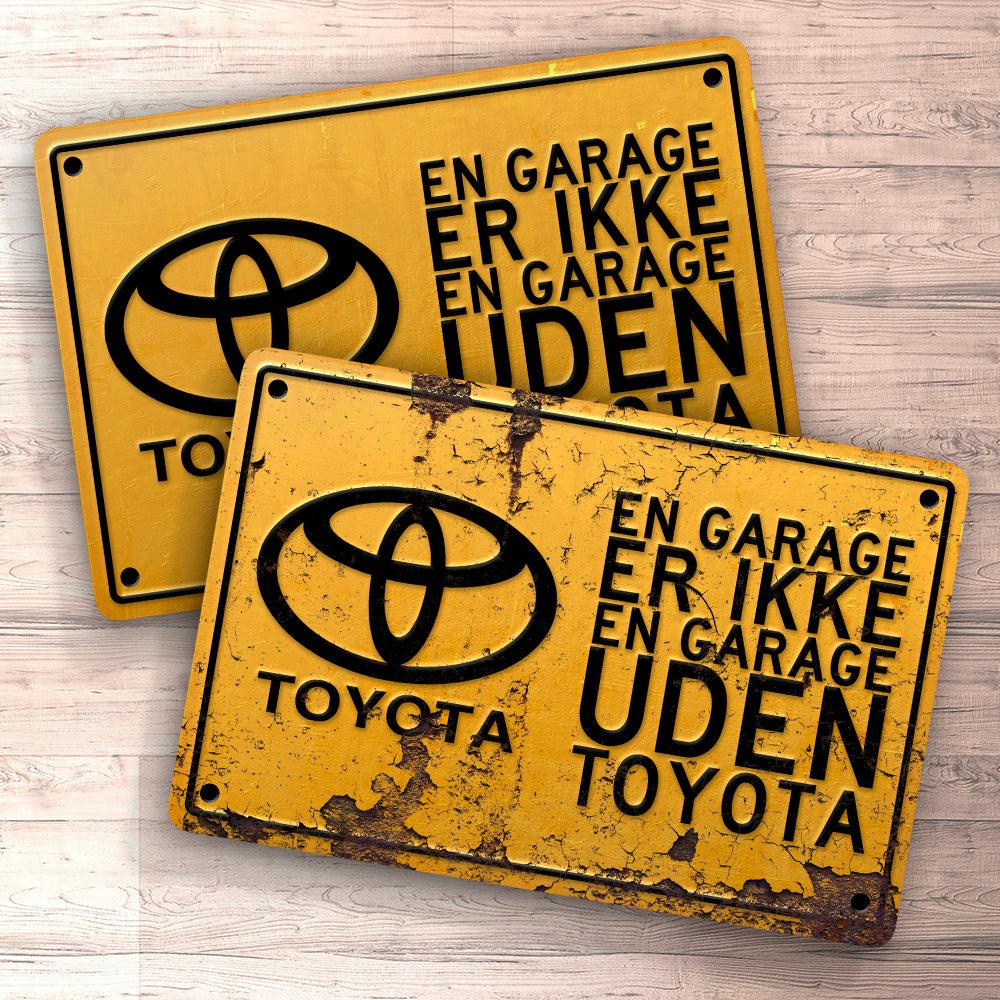 Toyota En Garage Er Ikke Er Garage Uden Toyota Skilte, Musemåtte, Dørmåtte-Skilte-Toyota-Garage Culture Shop- garage - man cave - merchandise
