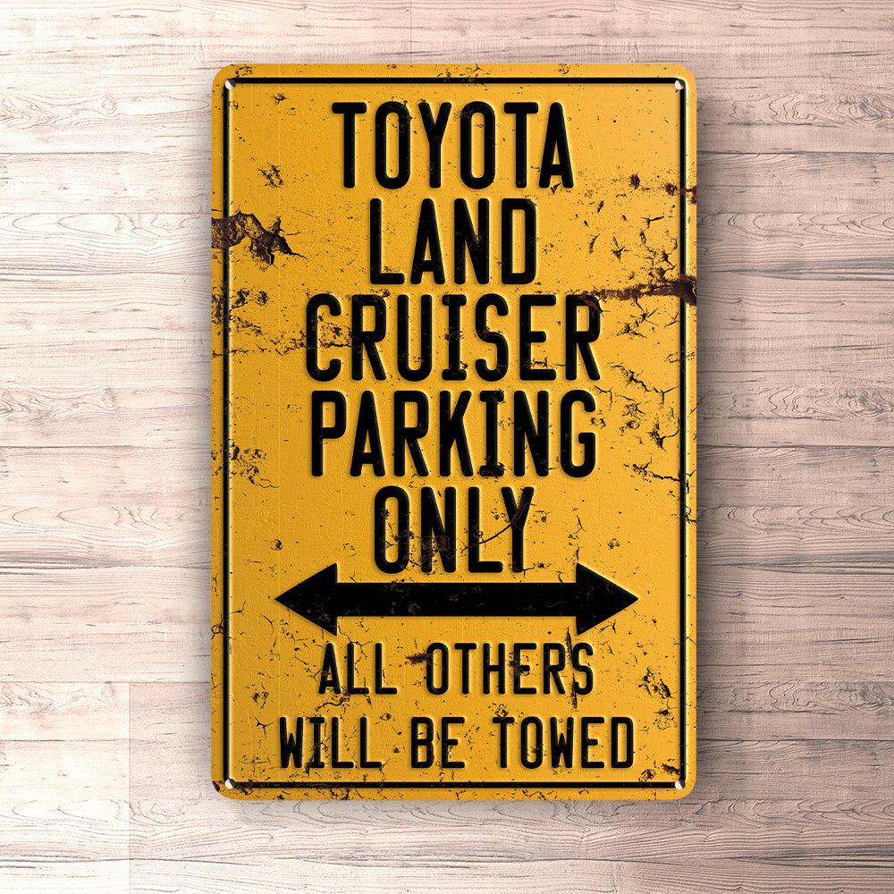 Toyota Land Cruiser Parking Only Skilte, Musemåtte, Dørmåtte-Parking skilte-Toyota-Garage Culture Shop- garage - man cave - merchandise