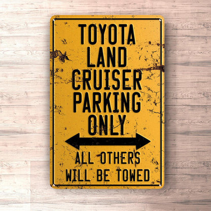 Toyota Land Cruiser Parking Only Skilte, Musemåtte, Dørmåtte-Parking skilte-Toyota-Garage Culture Shop- garage - man cave - merchandise