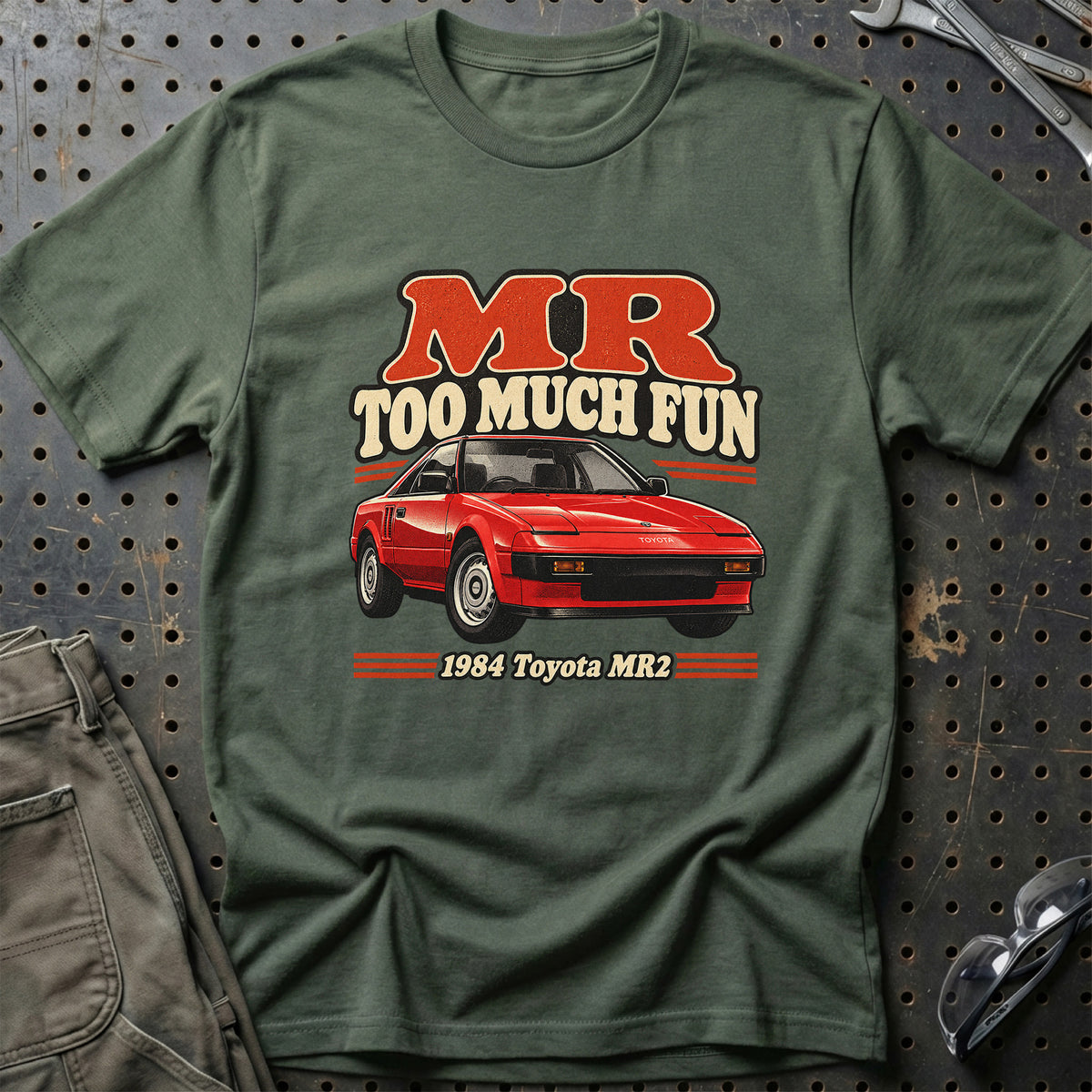 
Toyota MR2 1984 – MR Too Much Fun T-Shirt – Grøn Militær