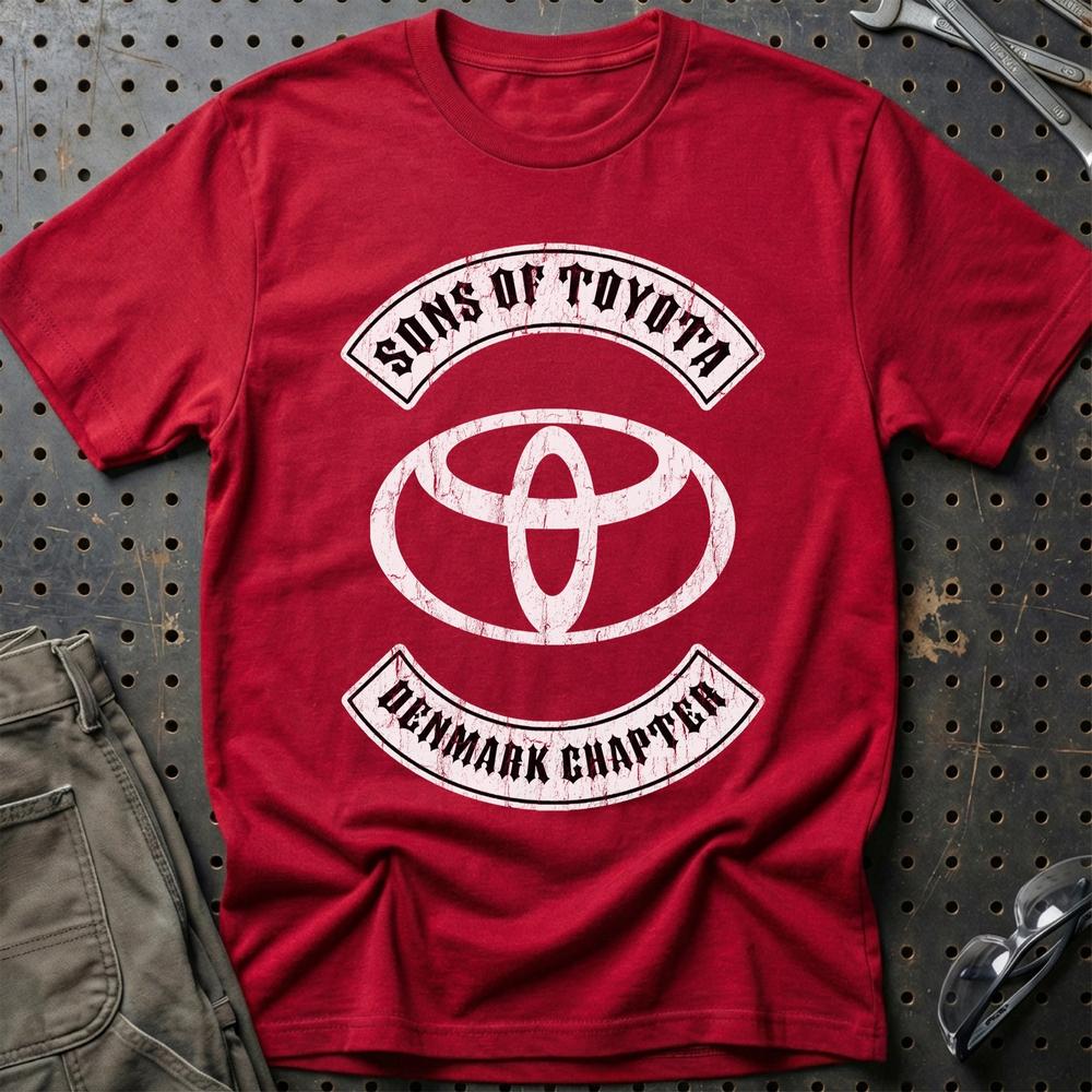 Toyota Sons Of Toyota Denmark Chapter T-Shirt-Beklædning-Toyota-Rød-S-Garage Culture Shop- garage - man cave - merchandise