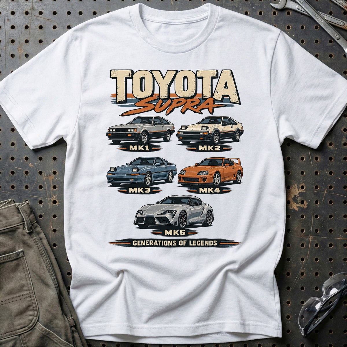 
Toyota Supra – Generations of Legends T-Shirt – Hvid