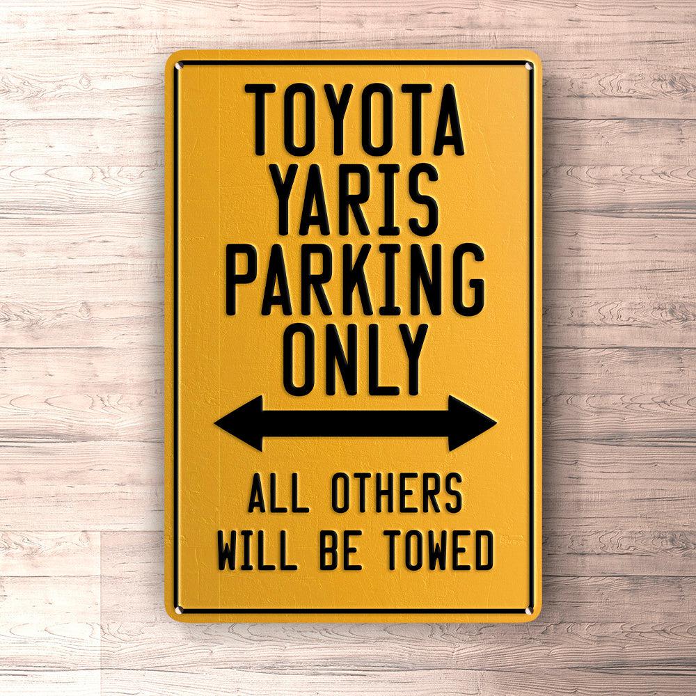 Toyota Yaris Parking Only Skilte, Musemåtte, Dørmåtte-Parking skilte-Toyota-Garage Culture Shop- garage - man cave - merchandise
