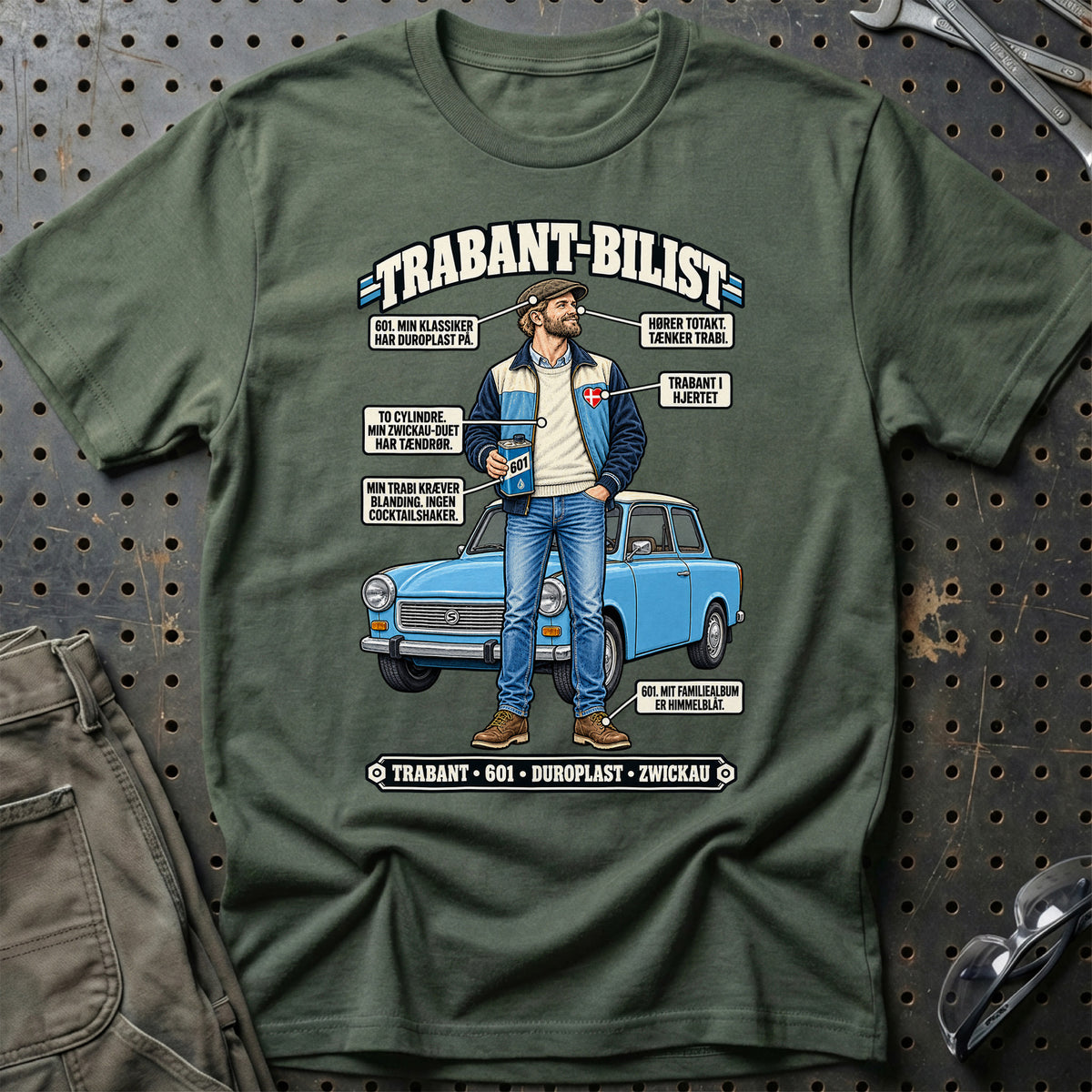 
Trabant-Bilist T-Shirt – Grøn Militær
