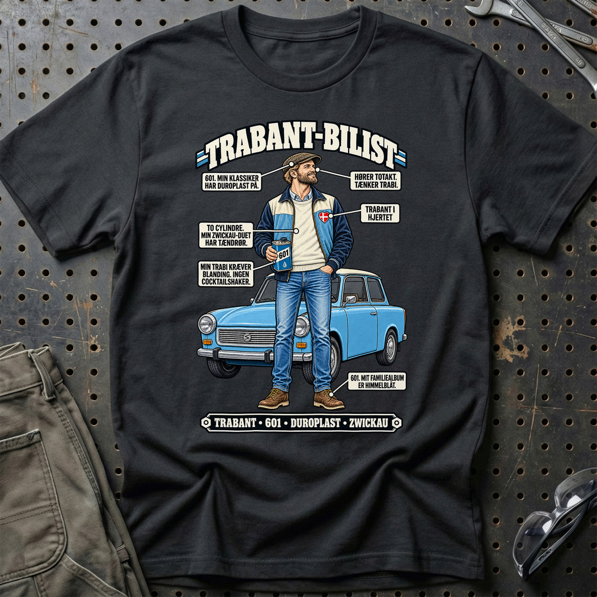 
Trabant-Bilist T-Shirt – Sort