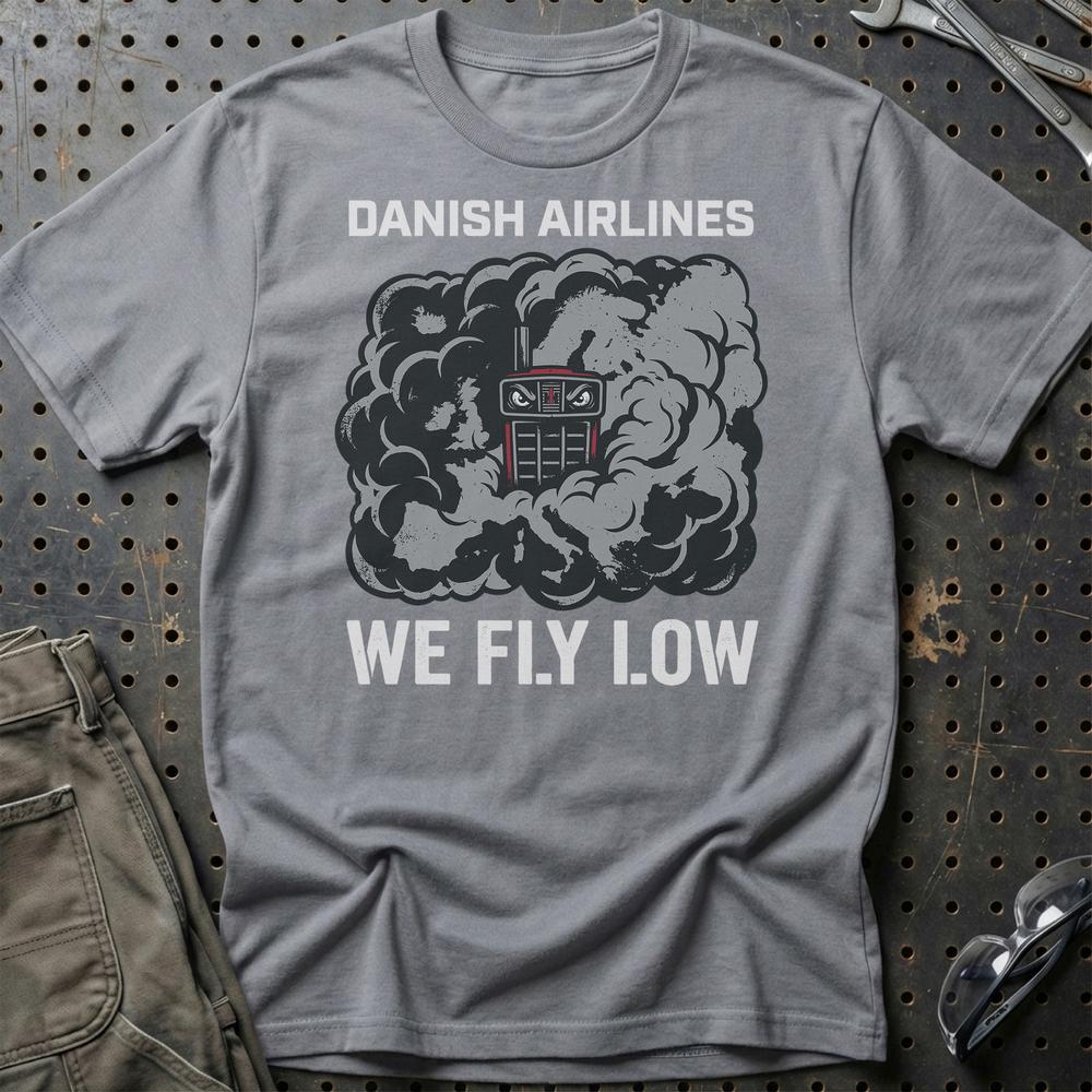 Traktortræk Danish Airlines We Fly Low T-Shirt-Beklædning-Garage Culture-Grå Sport-S-Garage Culture Shop- garage - man cave - merchandise
