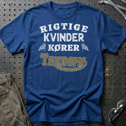Triumph Rigtige Kvinder Kører - Unisex T-Shirt , Bomuld-Beklædning-Triumph-Blå Royal-S-Garage Culture Shop- garage - man cave - merchandise