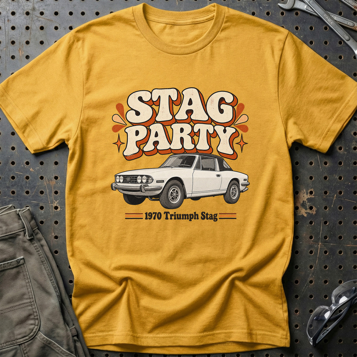 
Triumph Stag 1970 – Stag Party T-Shirt – Guld