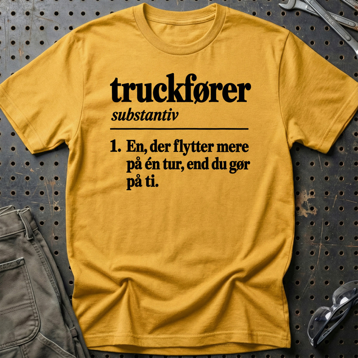 
Truckfører – Definition T-Shirt – Guld