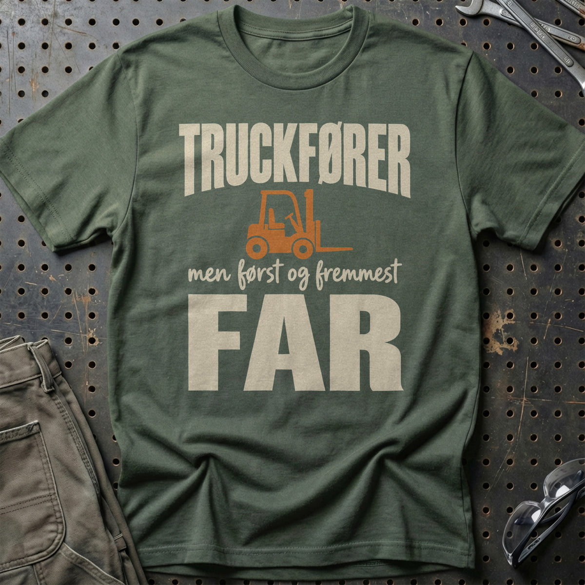 
Produktbillede af Truckfører – Men Først Og Fremmest Far T-Shirt