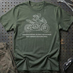 Undervurder Aldrig En Kvinde Der Kører Motorcykel T-Shirt-Beklædning-Garage Culture-Garage Culture Shop- garage - man cave - merchandise