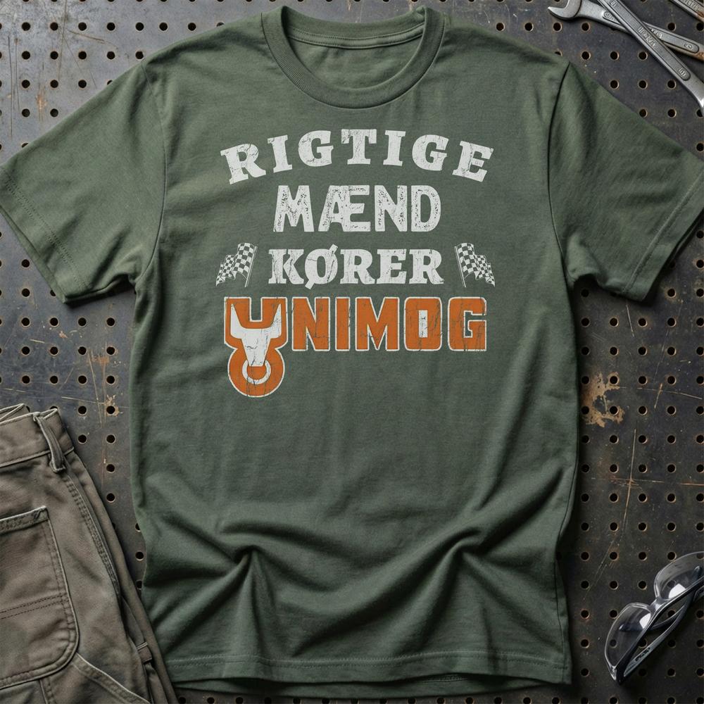 Unimog Rigtige Mænd Kører - Unisex T-Shirt , Bomuld-Beklædning-Unimog-Grøn Militær-S-Garage Culture Shop- garage - man cave - merchandise