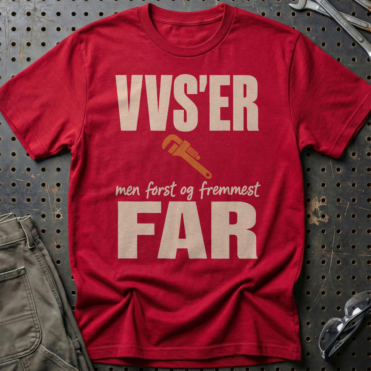 
Produktbillede af VVS'er – Men Først Og Fremmest Far T-Shirt