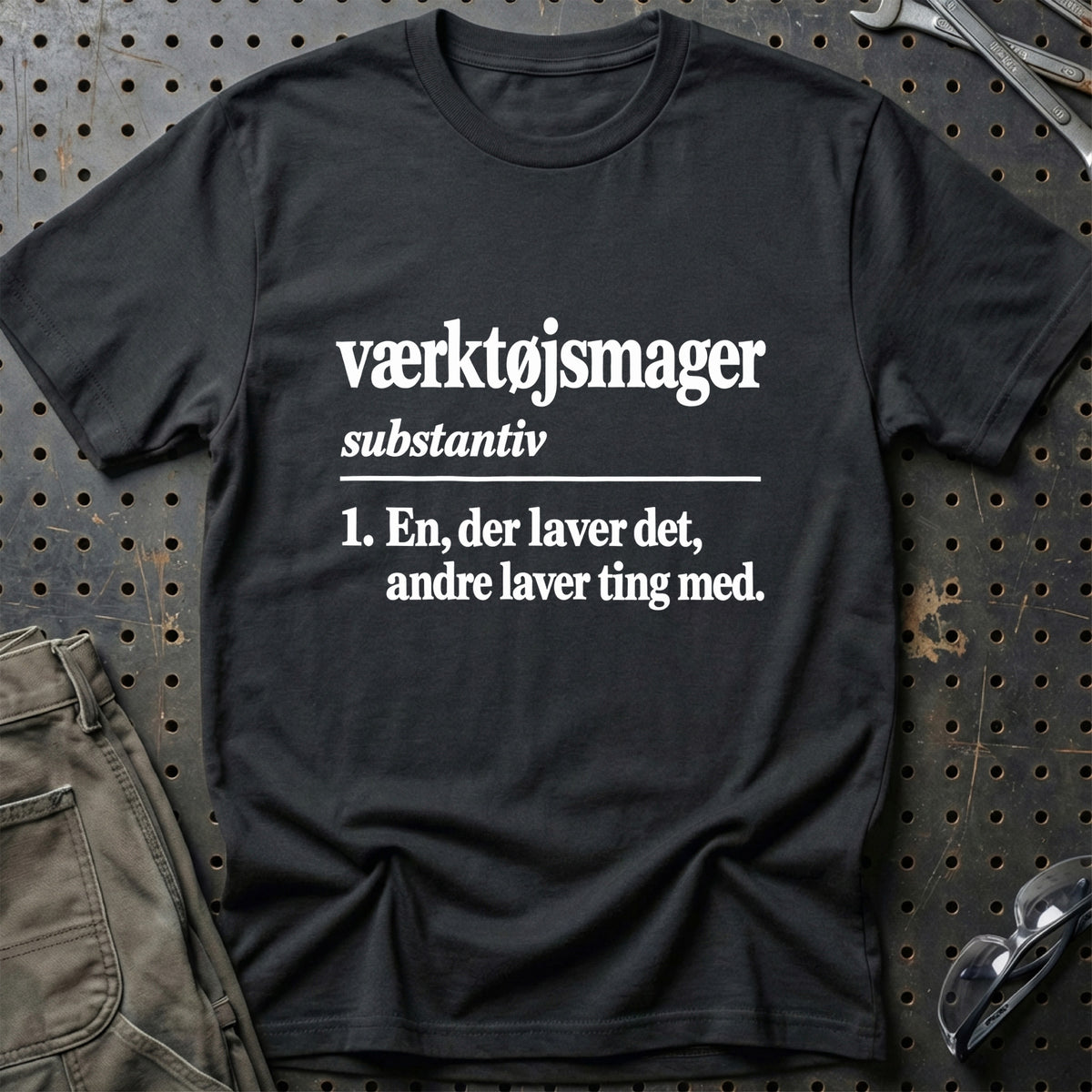 
Værktøjsmager – Definition T-Shirt – Sort