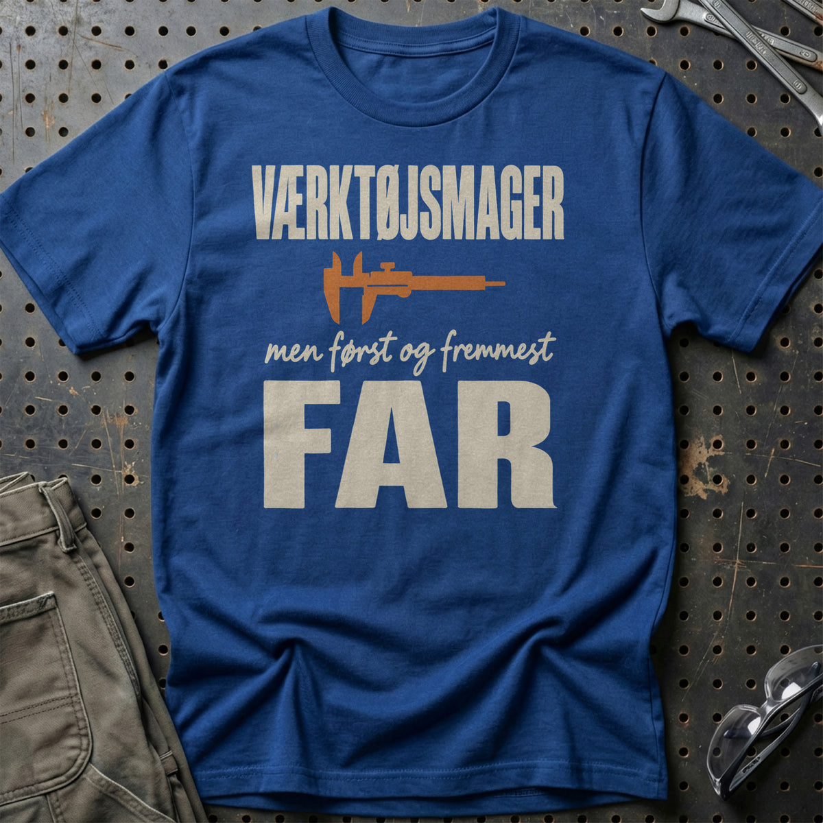 
Produktbillede af Værktøjsmager – Men Først Og Fremmest Far T-Shirt