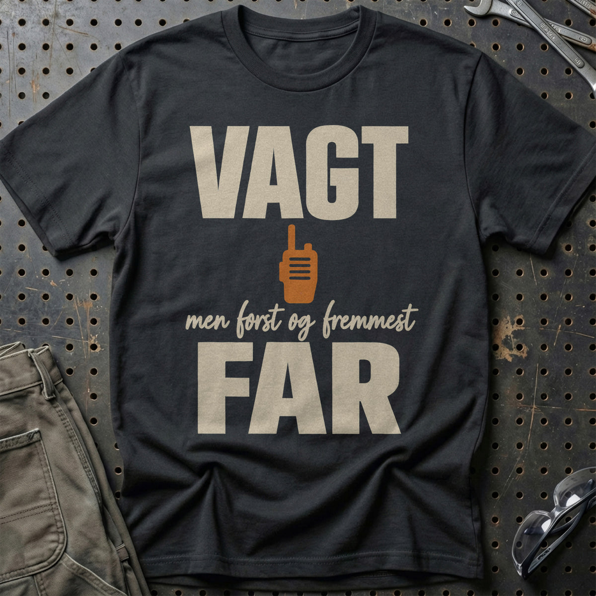 
Produktbillede af Vagt – Men Først Og Fremmest Far T-Shirt