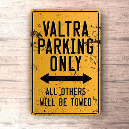 Valtra Parking Only Skilte, Musemåtte, Dørmåtte-Parking skilte-Valtra-Garage Culture Shop- garage - man cave - merchandise