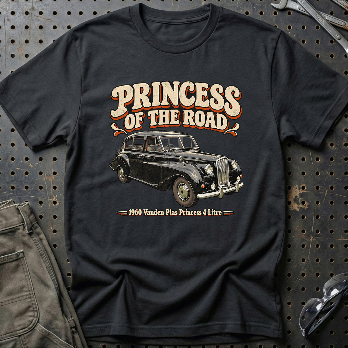 
Vanden Plas Princess 4 Litre 1960 – Princess of the Road T-Shirt – Sort