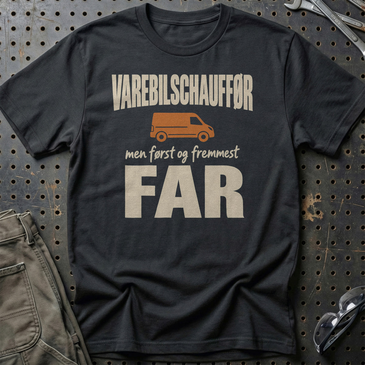 
Produktbillede af Varebilschauffør – Men Først Og Fremmest Far T-Shirt