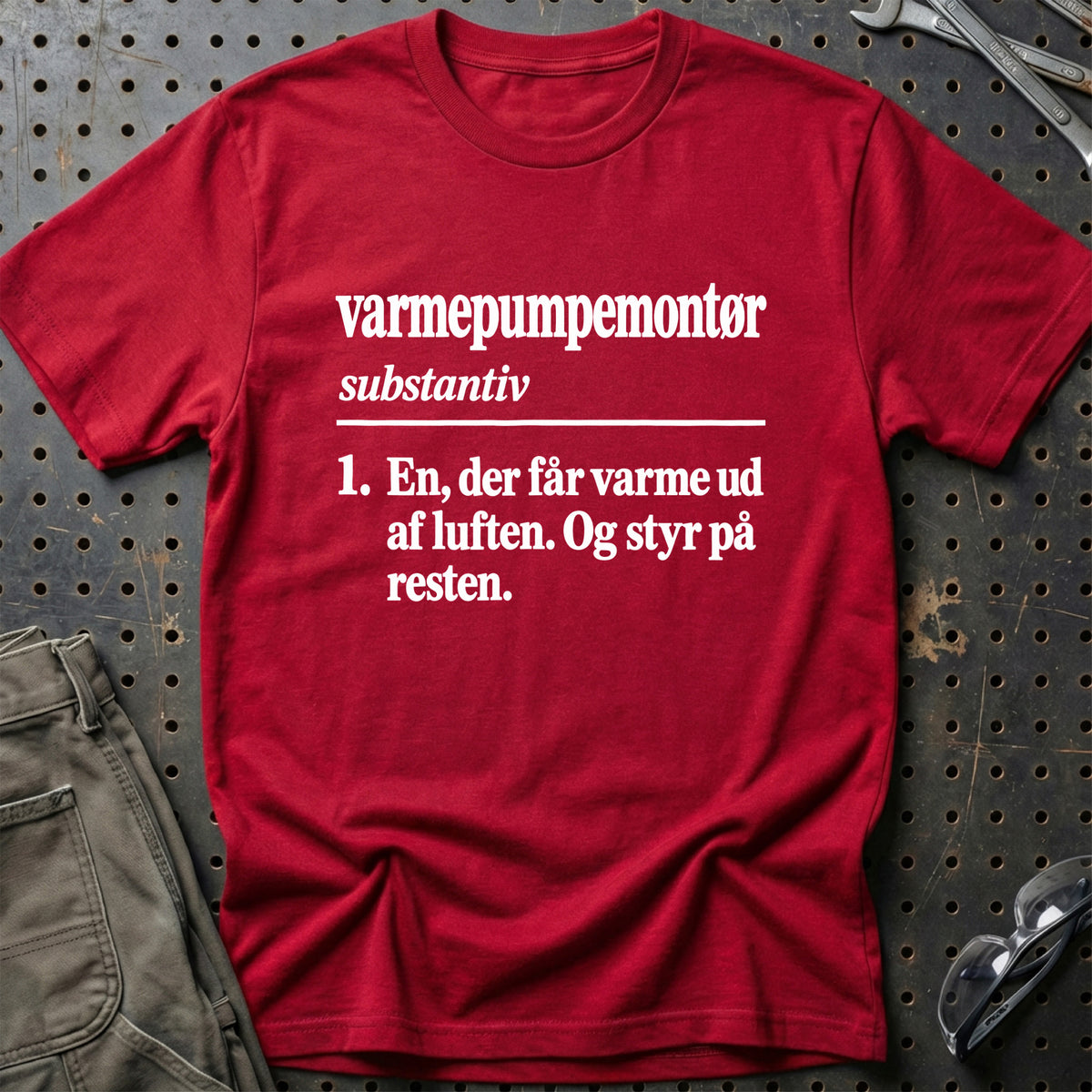 
Varmepumpemontør – Definition T-Shirt – Rød