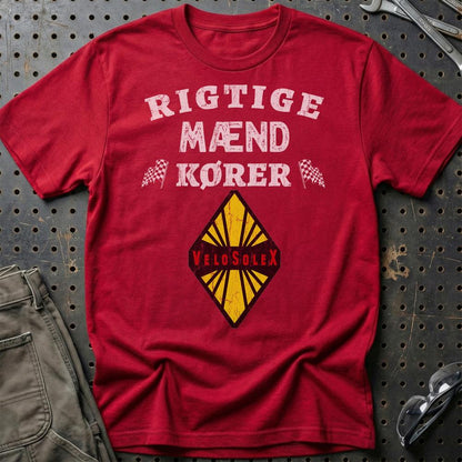 Velo Solex Rigtige Mænd Kører - Unisex T-Shirt , Bomuld-Beklædning-Velo Solex-Rød-S-Garage Culture Shop- garage - man cave - merchandise