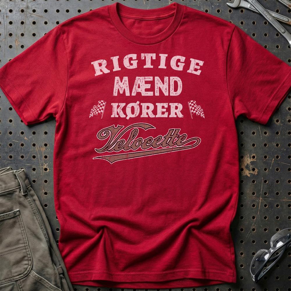 Veloccete Rigtige Mænd Kører T-Shirt-Beklædning-Velocette-Rød-S-Garage Culture Shop- garage - man cave - merchandise