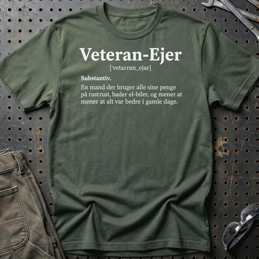 Veteran-Ejer – Gammel Bil, Gamle Holdninger - Unisex T-Shirt , Bomuld-Beklædning-Garage Culture-Grøn Militær-S-Garage Culture Shop- garage - man cave - merchandise