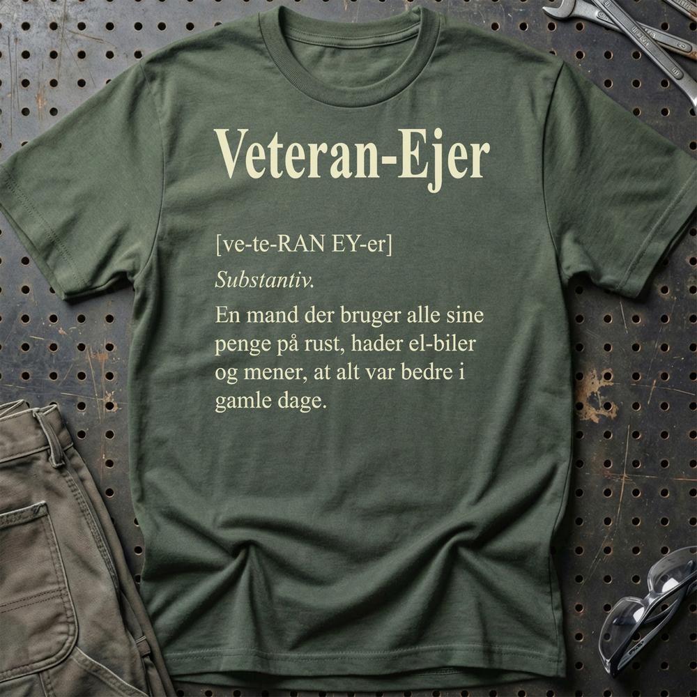 Veteran-Ejer – Gammel Bil, Gamle Holdninger - Unisex T-Shirt , Bomuld-Beklædning-Garage Culture-Grøn Militær-S-Garage Culture Shop- garage - man cave - merchandise