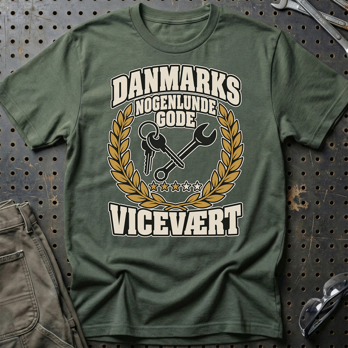 Vicevært – Danmarks Nogenlunde Gode T-Shirt – Grøn Militær