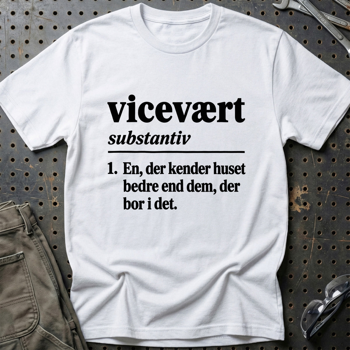 
Vicevært – Definition T-Shirt – Hvid