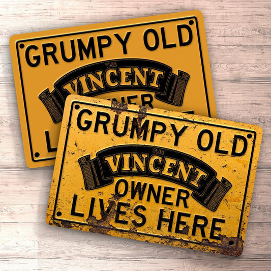 Vincent Grumpy Old Vincent Owner Lives Here Skilte, Musemåtte, Dørmåtte , Plakat-Skilte-Vincent-Garage Culture Shop- garage - man cave - merchandise