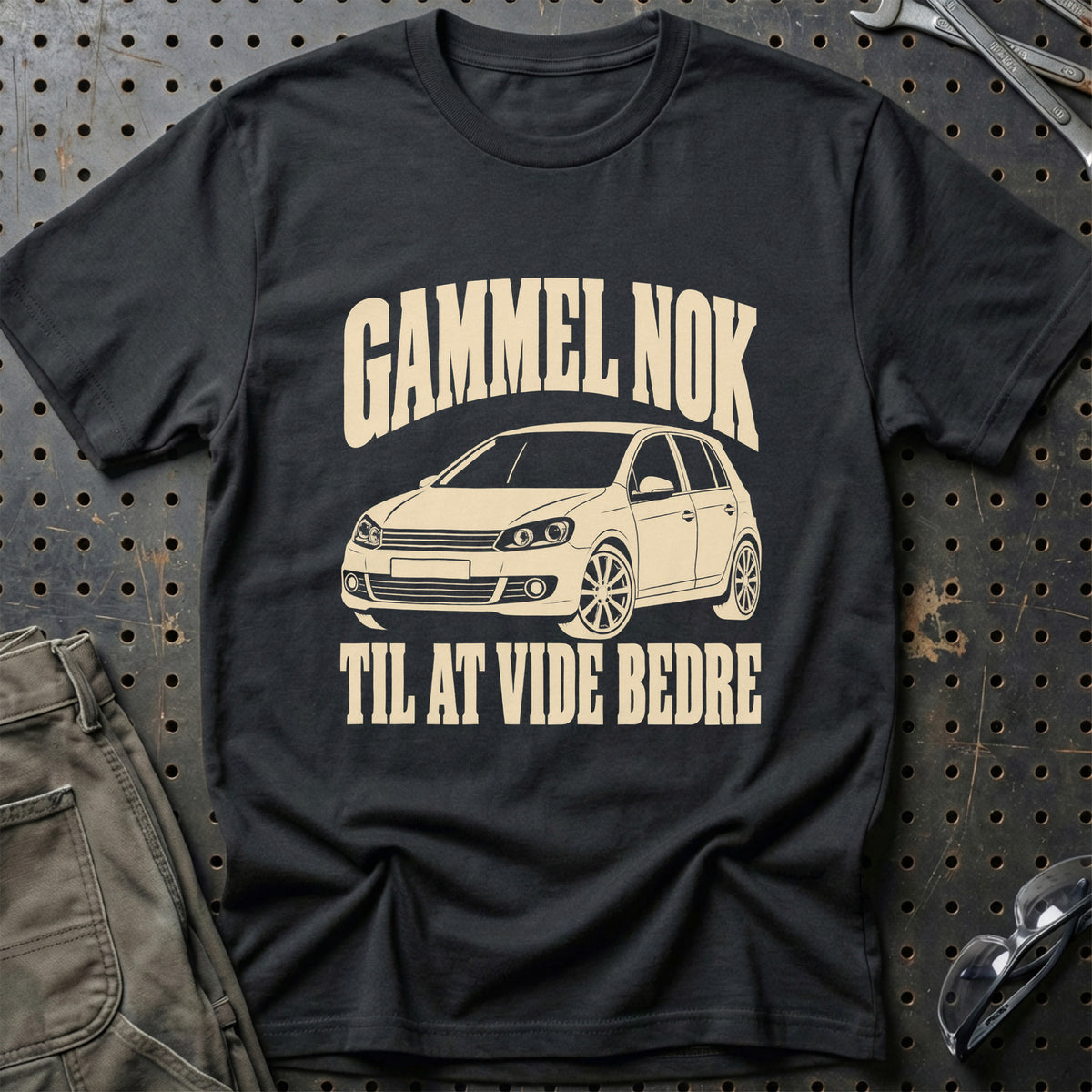 
Volkswagen Golf VI – Gammel nok til at vide bedre – Unisex T-Shirt – Sort
