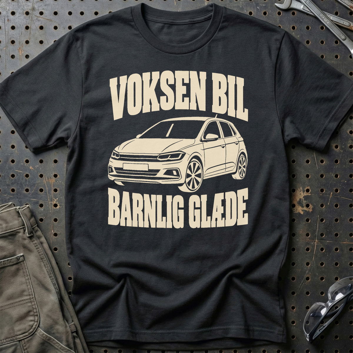 
Volkswagen Polo VI AW – Voksen bil barnlig glæde – Unisex T-Shirt – Sort