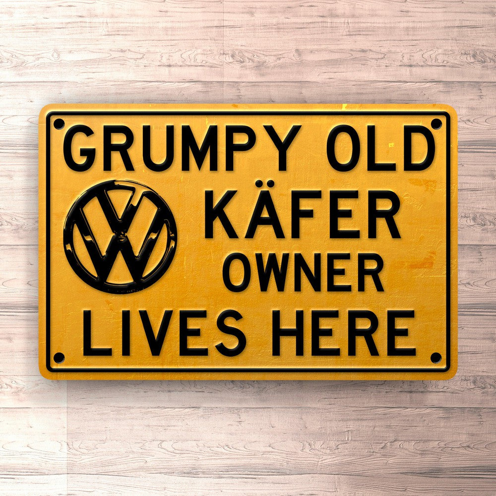 Volkswagen VW Kafer Grumpy Old VW Kafer Owner Lives Here Skilte, Musemåtte, Dørmåtte-Skilte-VW-Garage Culture Shop- garage - man cave - merchandise