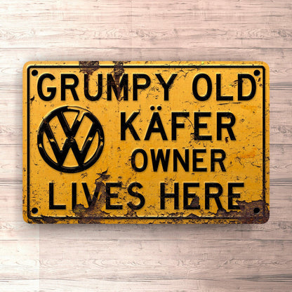 Volkswagen VW Kafer Grumpy Old VW Kafer Owner Lives Here Skilte, Musemåtte, Dørmåtte-Skilte-VW-Garage Culture Shop- garage - man cave - merchandise