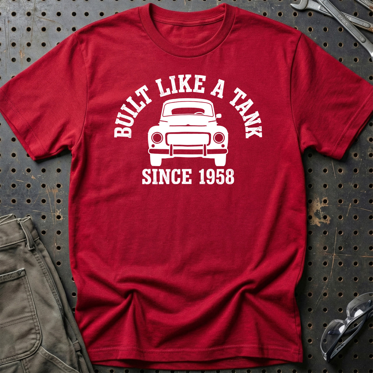 
Volvo 544 built Like A Tank T-Shirt – Rød