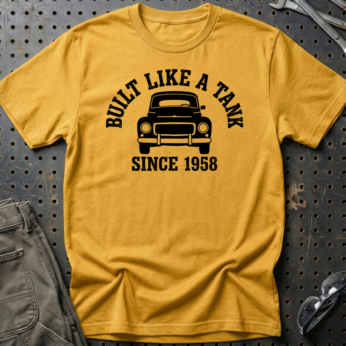 
Volvo 544 built Like A Tank T-Shirt – Guld