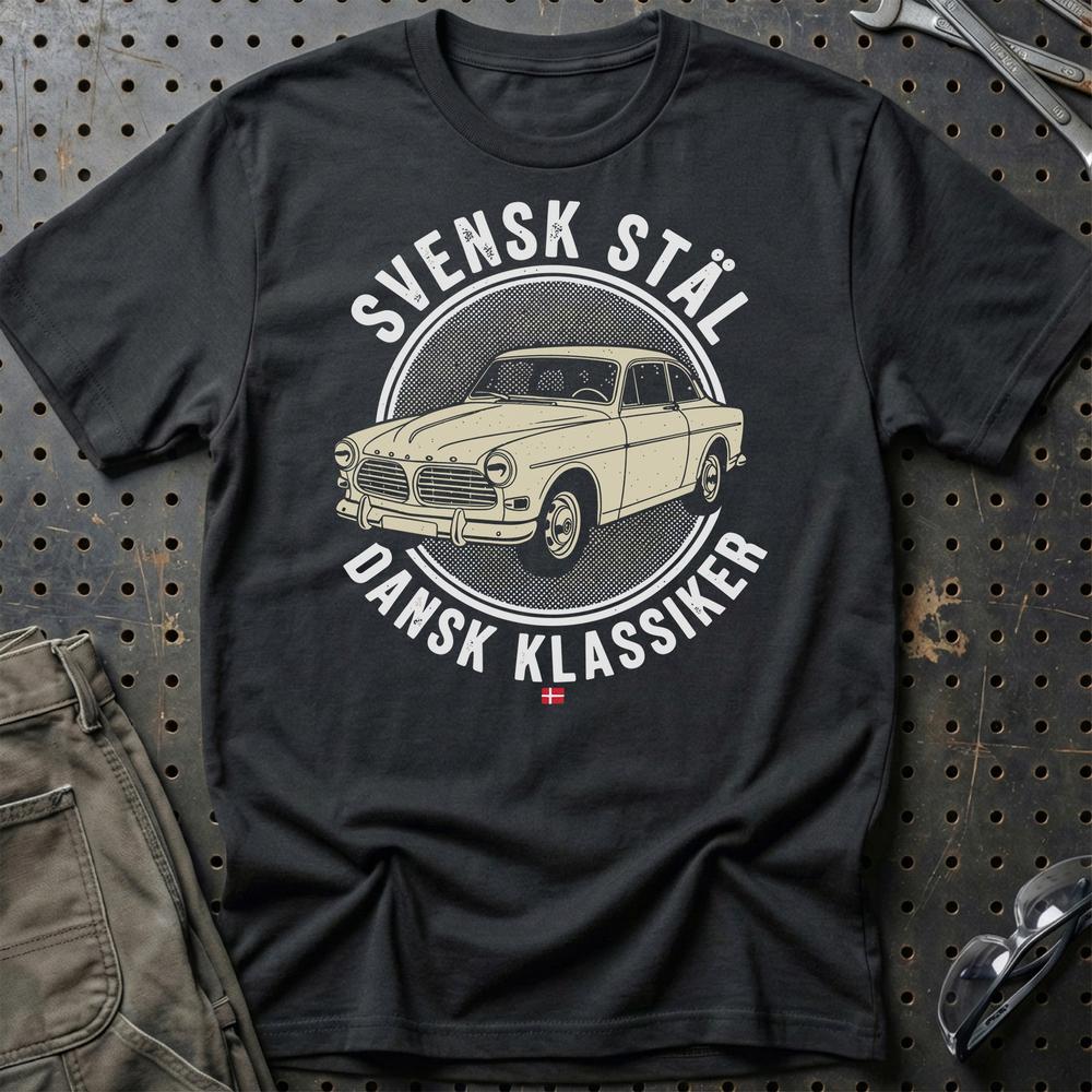 Volvo Amazon Svensk Stål Dansk Klassiker T-Shirt-Beklædning-Volvo-Sort-S-Garage Culture Shop- garage - man cave - merchandise