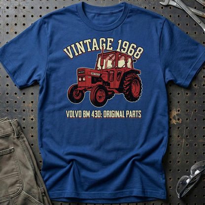 Volvo BM 430 Vintage 1968 - Unisex T-Shirt-Beklædning-Volvo BM-Blå Royal-S-Garage Culture Shop- garage - man cave - merchandise