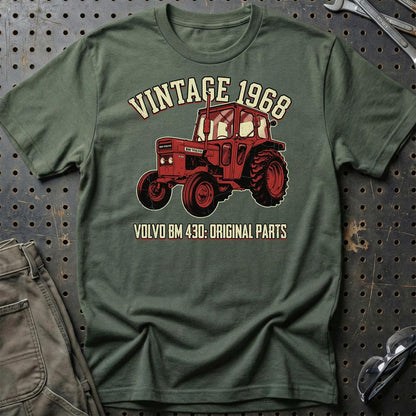 Volvo BM 430 Vintage 1968 - Unisex T-Shirt-Beklædning-Volvo BM-Grøn Militær-S-Garage Culture Shop- garage - man cave - merchandise