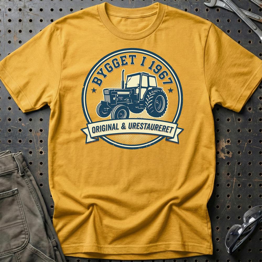 Volvo BM 800 1967 T-Shirt - Original & Urestaureret T-Shirt-Beklædning-Volvo BM-Guld-S-Garage Culture Shop- garage - man cave - merchandise