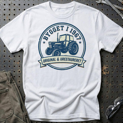 Volvo BM 800 1967 T-Shirt – Original & Urestaureret - Unisex T-Shirt-Beklædning-Volvo BM-Hvid-S-Garage Culture Shop- garage - man cave - merchandise