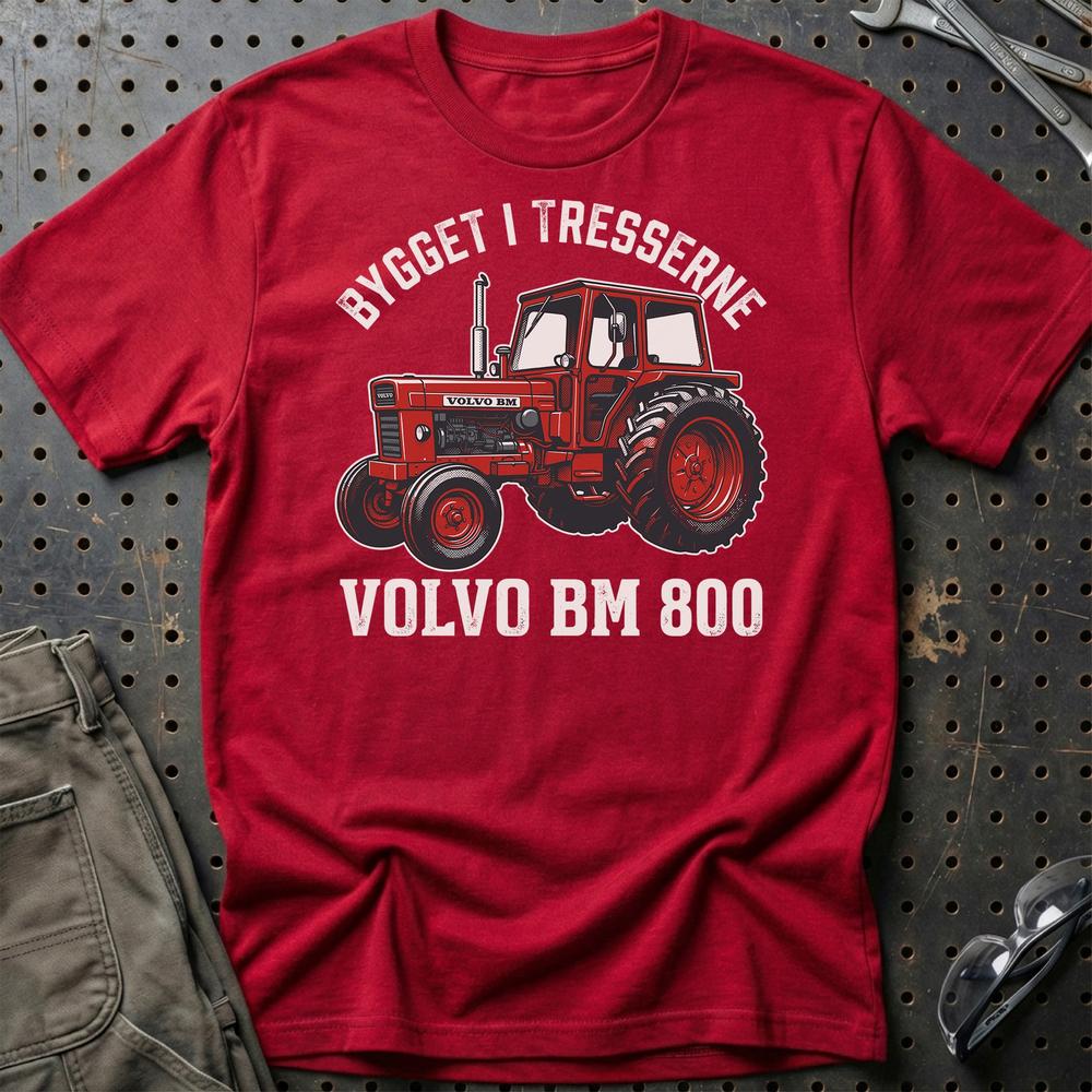 Volvo BM 800 - Bygget i Tresserne T-Shirt-Beklædning-Volvo BM-Rød-S-Garage Culture Shop- garage - man cave - merchandise