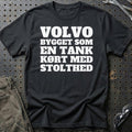 Volvo – Bygget Som En Tank – Kørt Med Stolthed T-Shirt-Beklædning-Volvo-Sort-S-Garage Culture Shop- garage - man cave - merchandise