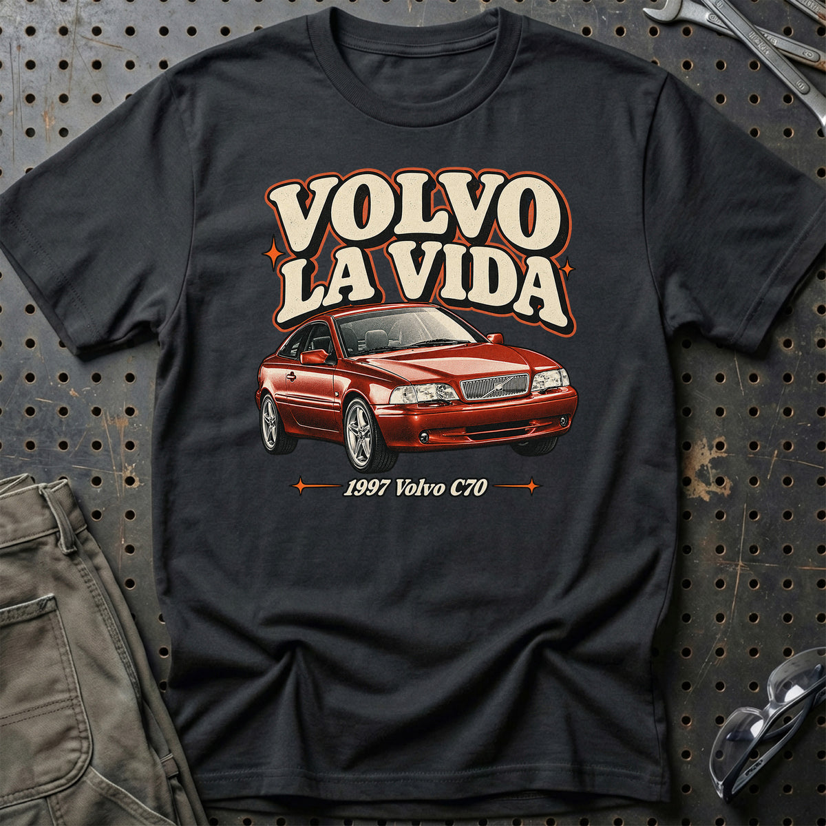 
Volvo C70 1997 – Volvo La Vida T-Shirt – Sort