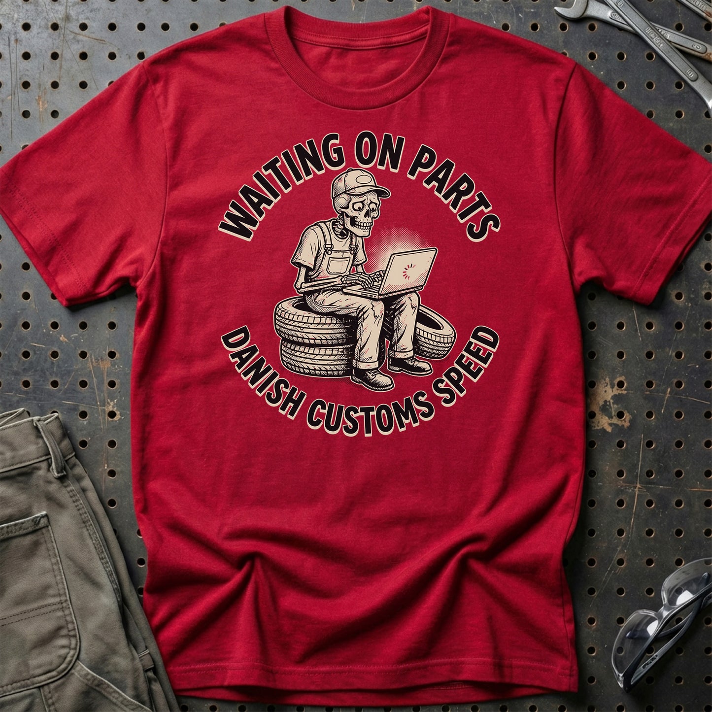 Waiting on Parts – Danish Garage Life - Unisex T-Shirt , Bomuld-Beklædning-Garage Culture-Rød-S-Garage Culture Shop- garage - man cave - merchandise