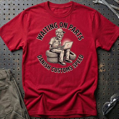 Waiting on Parts – Danish Garage Life - Unisex T-Shirt , Bomuld-Beklædning-Garage Culture-Rød-S-Garage Culture Shop- garage - man cave - merchandise