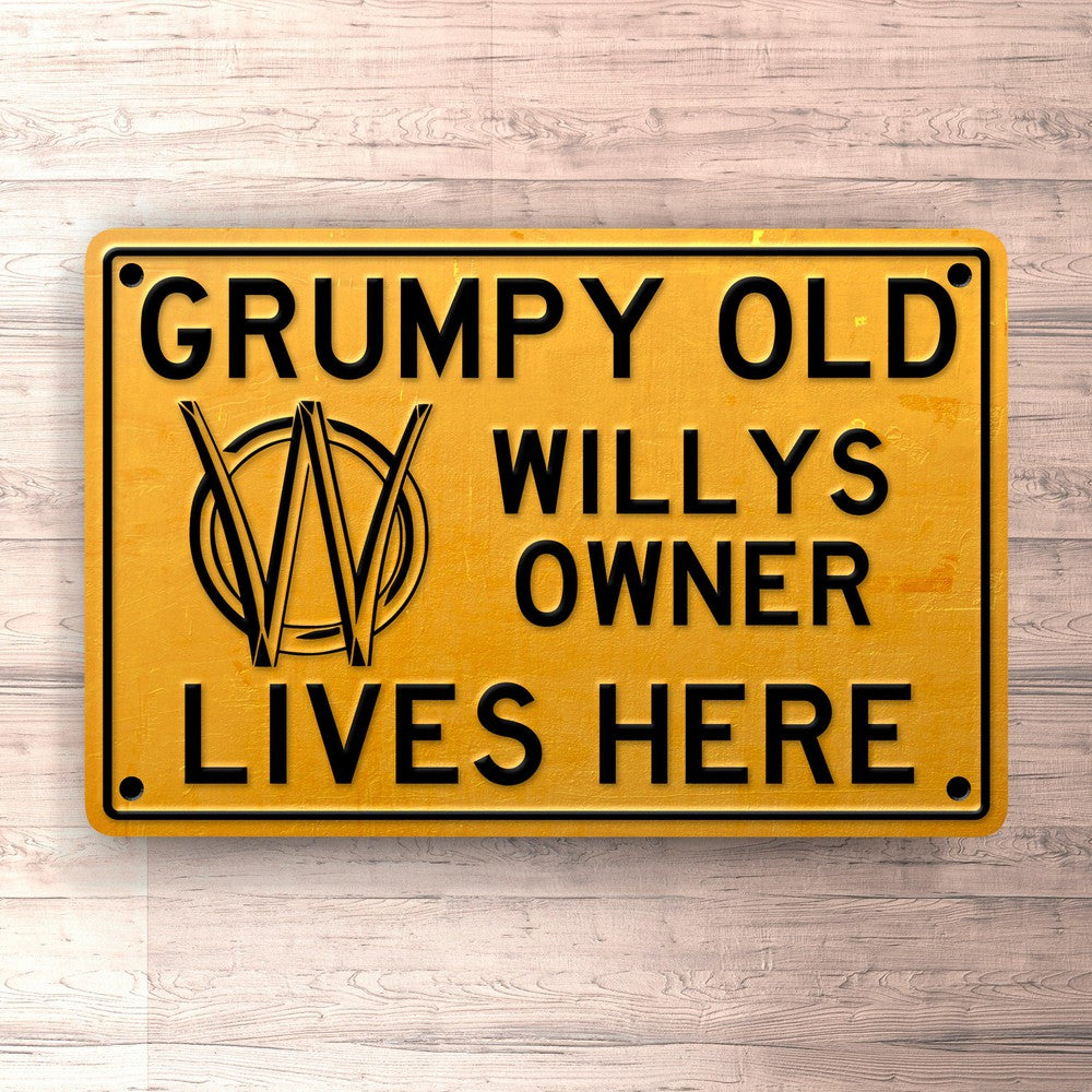 Willys Grumpy Old Willys Owner Lives Here Skilte, Musemåtte, Dørmåtte-Skilte-Willys-Garage Culture Shop- garage - man cave - merchandise