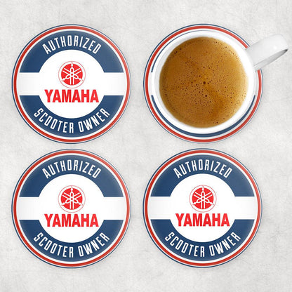 Yamaha Authorized Scooter Owner, Runde Skilte , Musemåtte Rundt , Kop Underlag, Underlagssæt-Runde Skilte-Yamaha-Garage Culture Shop- garage - man cave - merchandise
